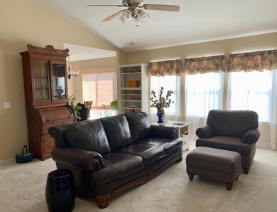Living Rm to Kitchen