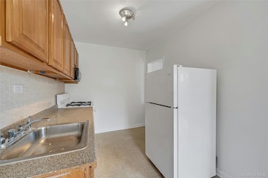 5730 Mosholu Ave unit 5F, Bronx, NY 10471 - photo 7