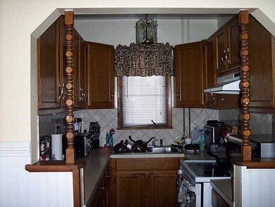 Kitchen. Pantry off eat in kitchen