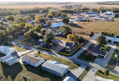 408 South St, Norton, KS 67654 - photo 2