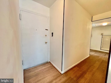 8663 Greenbelt Rd unit 201, Greenbelt, MD 20770 - photo 3