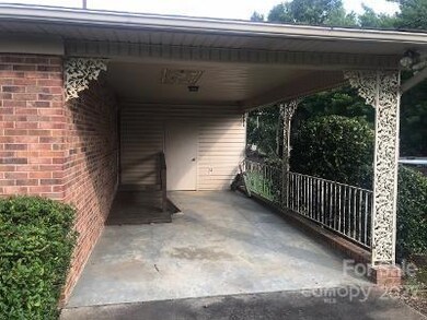 805 Orchard St unit 3, Shelby, NC 28152 - photo 3