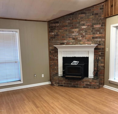 541 S 12th St - Living room