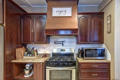 123 S Line Rd, Middle Grove, NY 12850 - photo 7