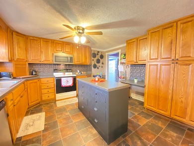 6066 State Road 60 W, Mitchell, IN 47446 - photo 6