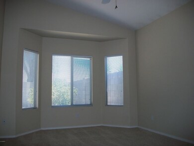 594 W Colt Rd 018