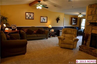 1019 N Faulkner Dr, Claremore, OK 74017 - photo 4