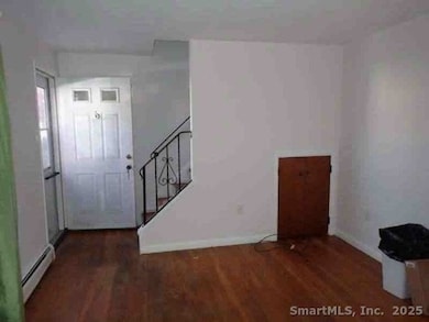 165 Yaremich Dr, Bridgeport, CT 06606 - photo 3