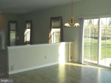 357 Buckingham Cir, Harleysville, PA 19438 - photo 4