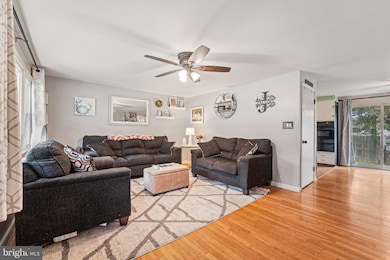 625 Newfield Rd, Glen Burnie, MD 21061 - photo 5