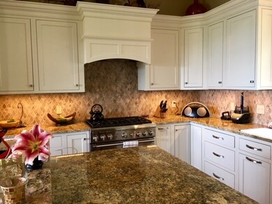 210 Galaxy Hill Ln unit 4, Quechee, VT 05059 - photo 5