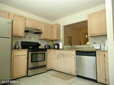 4130 Applegate Ct, Suitland, MD 20746 - photo 2