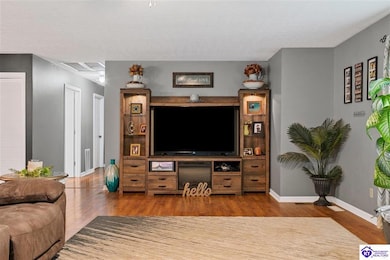 1736 Cora Wilborn Rd, Summer Shade, KY 42166 - photo 7