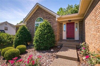 4706 Wolford Dr, Floyds Knobs, IN 47119 - photo 5