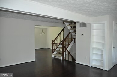 6350 Meeting House Way, Alexandria, VA 22312 - photo 2