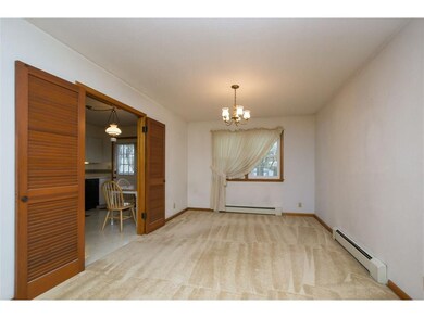 Formal Dining - WITH Carpet