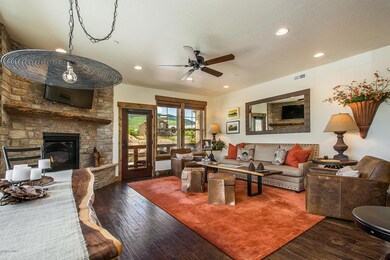 Great-Room_1800x1200_2323660