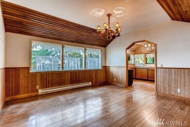 8026 W Mercer Way, Mercer Island, WA 98040 - photo 4