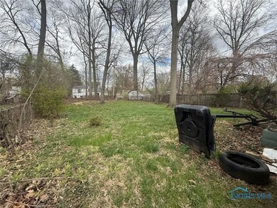 4248 Hunters Trail Dr, Toledo, OH 43607 - photo 3