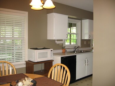 9106 Danby Ct, Louisville, KY 40291 - photo 7