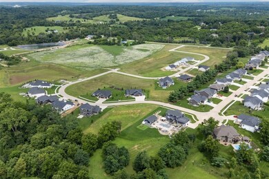 3534 Reed Rd, Hiawatha, IA 52233 - photo 4