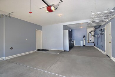 3010 W Gran Paradiso Dr-large-039-18-3 C