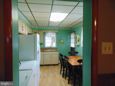 134 N Mill St, Saint Clair, PA 17970 - photo 4