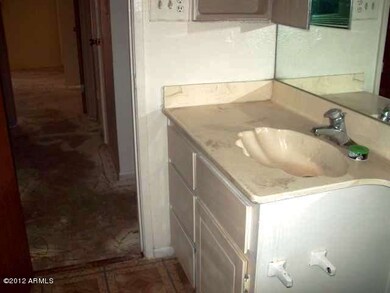021-862037 - Bathroom One