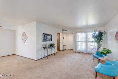 10511 W Highwood Ln, Sun City, AZ 85373 - photo 3