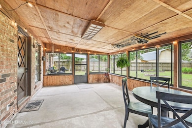 28-web-or-mls-Live Oak Ln-0306-028