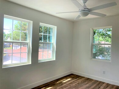 908 Eleanor St unit B, Houston, TX 77009 - photo 6