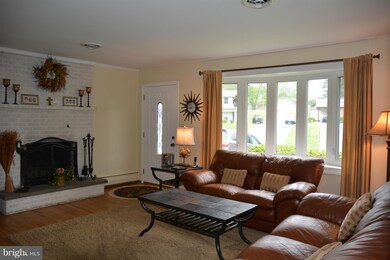 1305 Murgatroyd Rd, Fallston, MD 21047 - photo 2