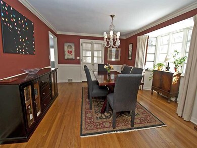 Dining Room. Dining room has beautiful bay window 