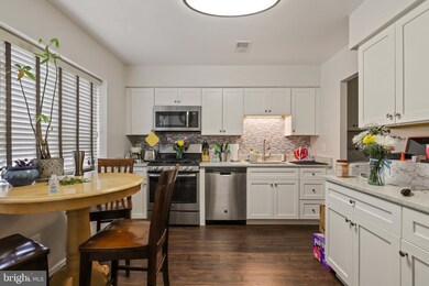 3727A Madison Ln, Falls Church, VA 22041 - photo 6