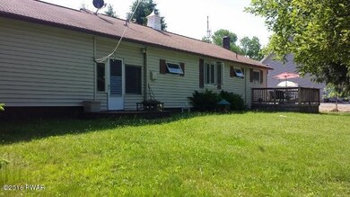 585 Ridge Ave, Hawley, PA 18428 - photo 4