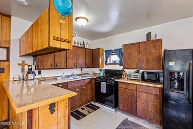 2418 N Main St-11