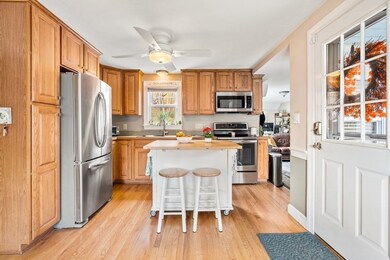 10 Orlando Ave, Worcester, MA 01606 - photo 3