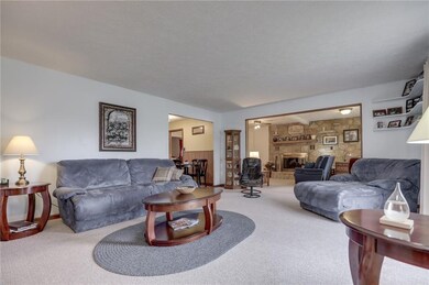 801 Willark Dr, Whiteland, IN 46184 - photo 5