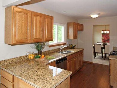 2015 Stanford Dr, Naperville, IL 60565 - photo 7