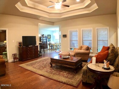 9051 River Birch LR1