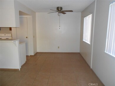 3419 20th St unit 3, Highland, CA 92346 - photo 4