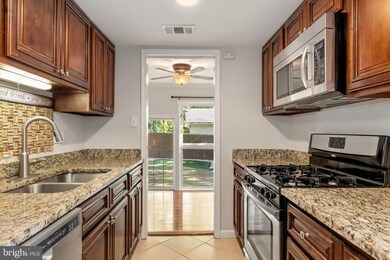 12713 Torrington St, Woodbridge, VA 22192 - photo 5