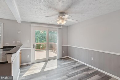 10647 Whiterock Ct, Laurel, MD 20723 - photo 7