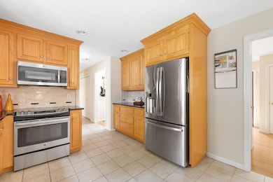 11 Heron Ln, Hopedale, MA 01747 - photo 6