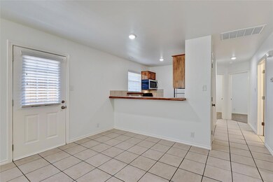 1018 W Coffin St unit 101, Denison, TX 75020 - photo 6