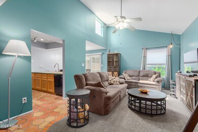 916 E Diamond Dr, Tempe, AZ 85283 - photo 5