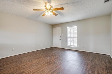 5005 Green Tree Ln unit B, Joshua, TX 76058 - photo 7