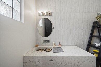 514 Martin St, Houston, TX 77018 - photo 7