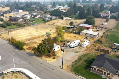 2335 Columbia Ave NW, East Wenatchee, WA 98802 - photo 2