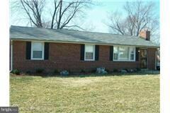 2121 Scott Key Dr, District Heights, MD 20747 - photo 4